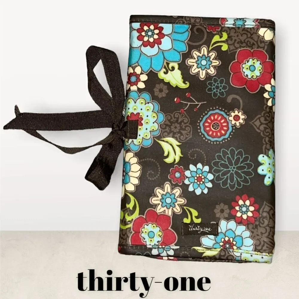 THIRTY-ONE Trifold Organizer with Tie